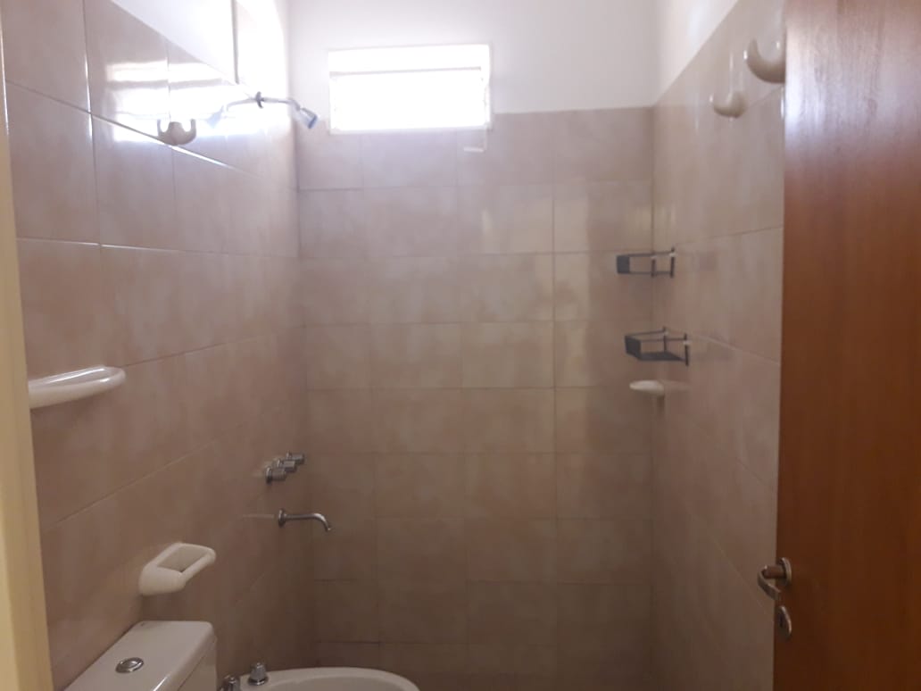 8ab8c82f-ffa8-45fd-ba51-18b93e691ed9.jpg