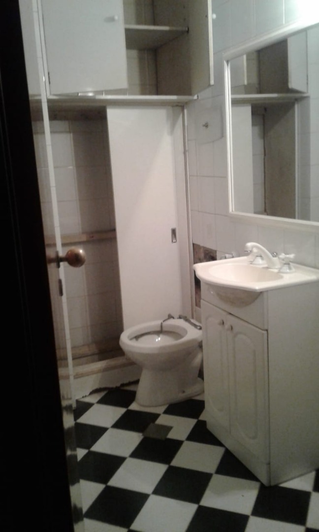 876007d7-0254-4bd8-8e8a-54462cd7d386.jpg
