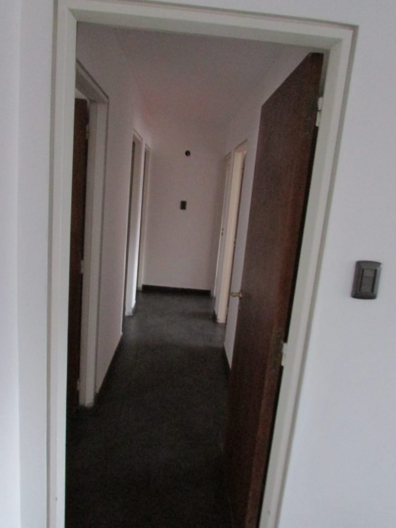 fe89bfbf-72ee-4e9c-afe6-c92745f0e699.jpg